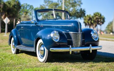 Ford-Deluxe-1940-Lyon-Blue-Tan-41