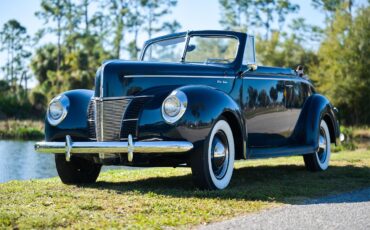 Ford-Deluxe-1940-Lyon-Blue-Tan-43