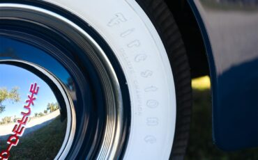 Ford-Deluxe-1940-Lyon-Blue-Tan-54
