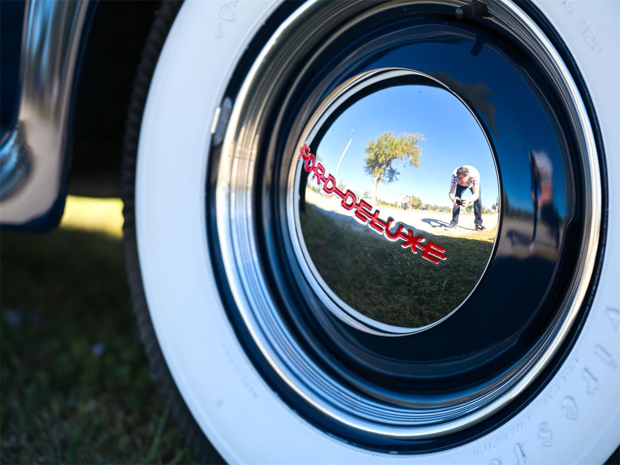 Ford-Deluxe-1940-Lyon-Blue-Tan-56