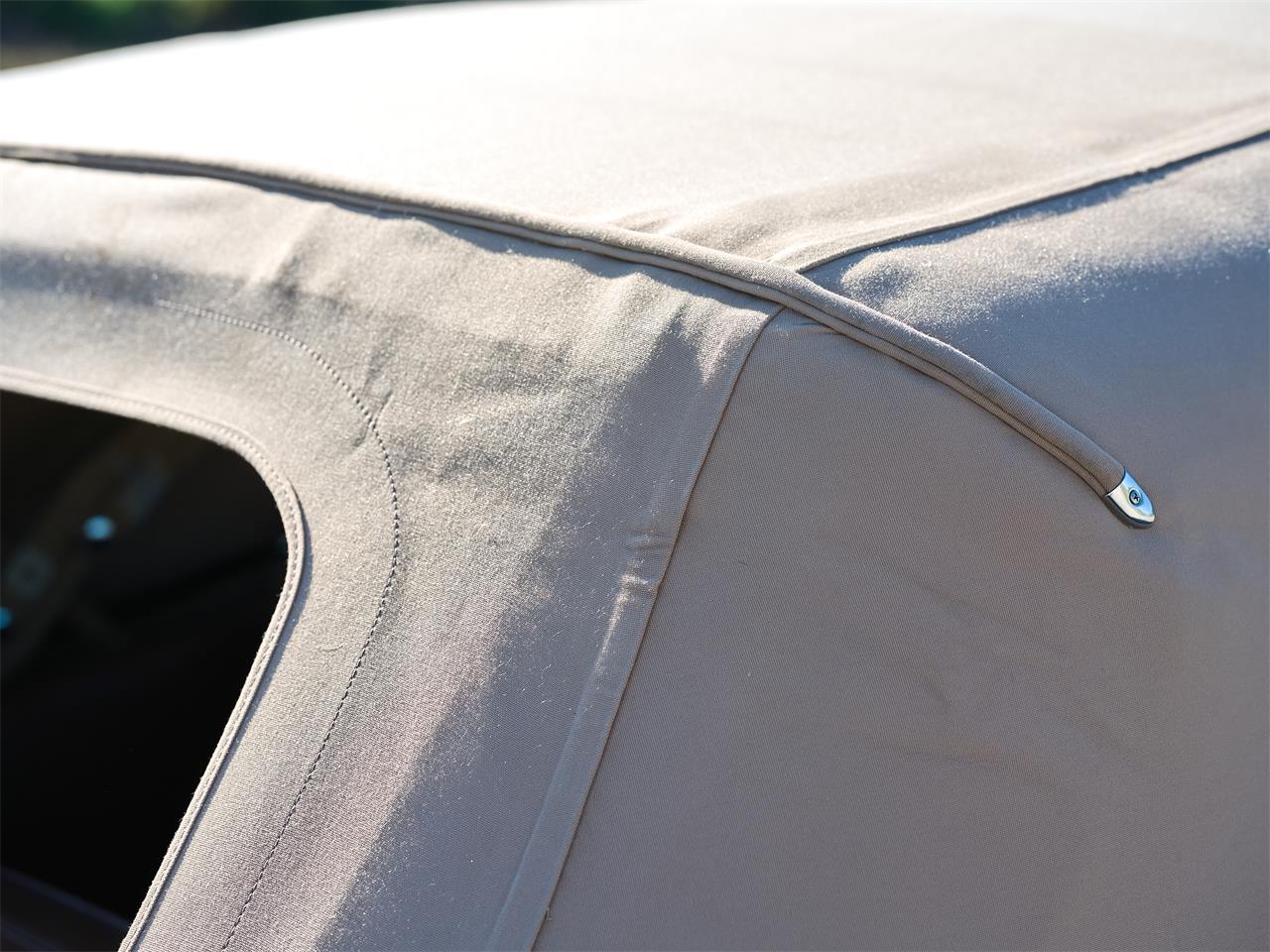 Ford-Deluxe-1940-Lyon-Blue-Tan-59