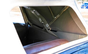 Ford-Deluxe-1940-Lyon-Blue-Tan-62