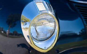 Ford-Deluxe-1940-Lyon-Blue-Tan-63