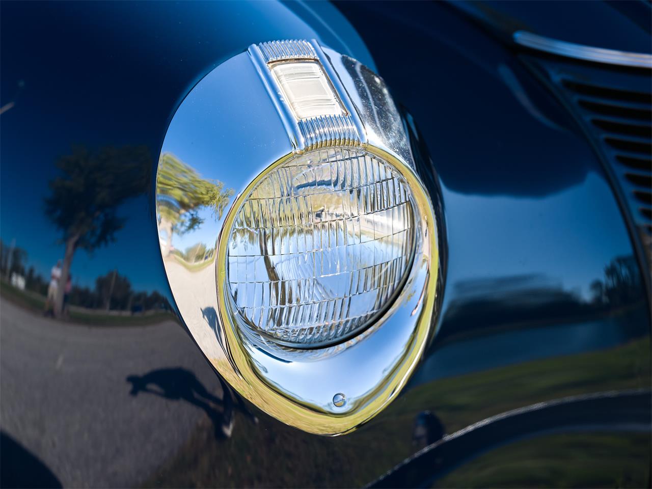 Ford-Deluxe-1940-Lyon-Blue-Tan-63