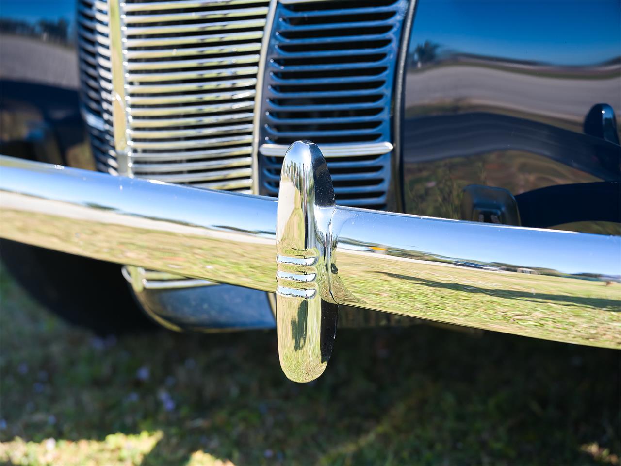 Ford-Deluxe-1940-Lyon-Blue-Tan-66
