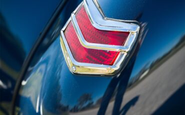 Ford-Deluxe-1940-Lyon-Blue-Tan-71