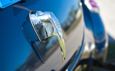 Ford-Deluxe-1940-Lyon-Blue-Tan-72
