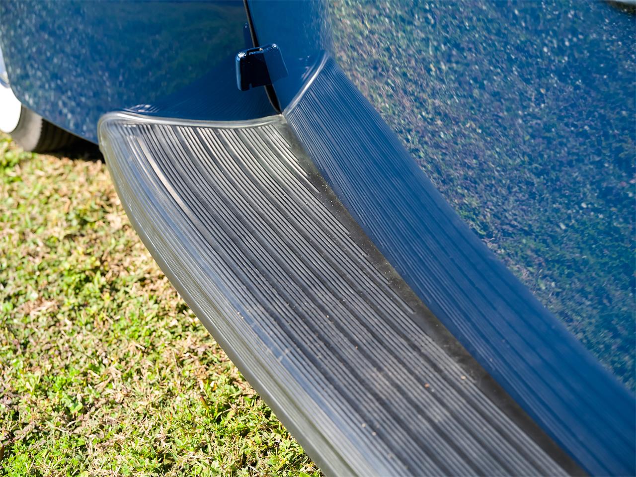 Ford-Deluxe-1940-Lyon-Blue-Tan-73