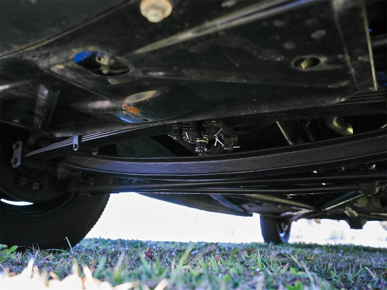 Ford-Deluxe-1940-Lyon-Blue-Tan-83