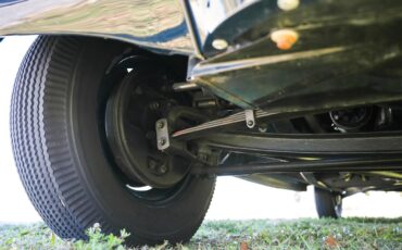 Ford-Deluxe-1940-Lyon-Blue-Tan-85