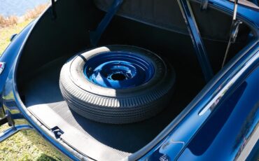 Ford-Deluxe-1940-Lyon-Blue-Tan-86