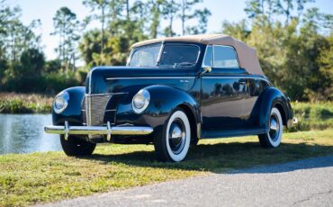 Ford-Deluxe-1940-Lyon-Blue-Tan-92