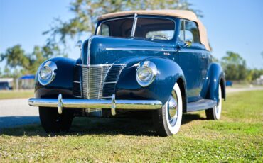 Ford-Deluxe-1940-Lyon-Blue-Tan-93