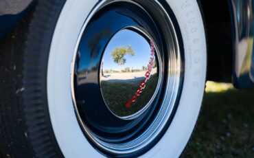 Ford-Deluxe-1940-Lyon-Blue-Tan-95