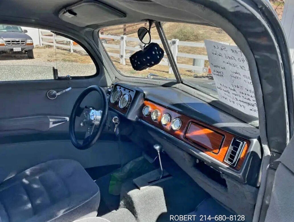 Ford-Deluxe-1940-Sedan-8