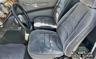 Ford-Deluxe-1940-Sedan-9