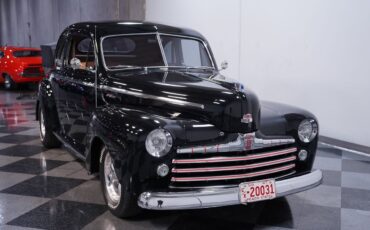 Ford-Deluxe-1947-Coupe-14