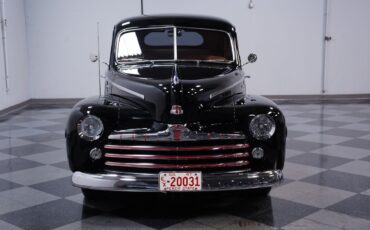 Ford-Deluxe-1947-Coupe-15