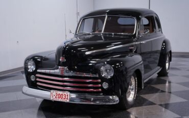 Ford-Deluxe-1947-Coupe-16