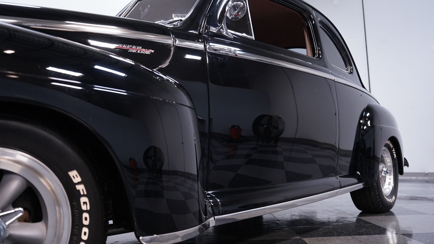 Ford-Deluxe-1947-Coupe-20