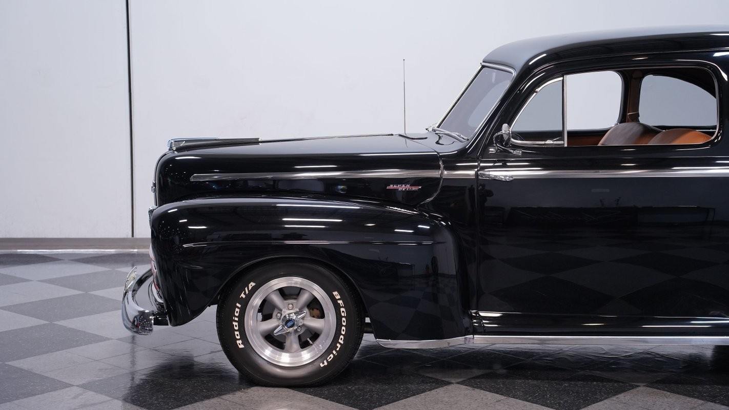Ford-Deluxe-1947-Coupe-21