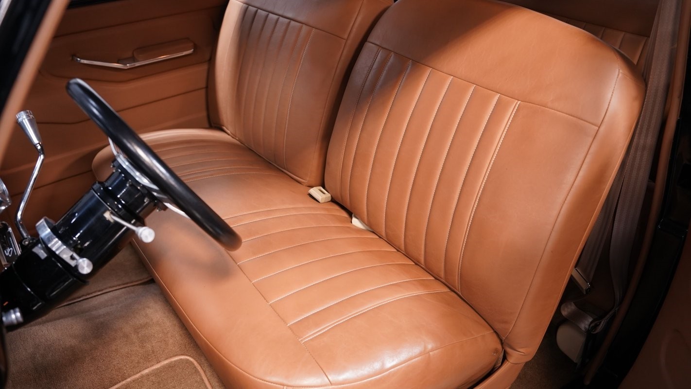 Ford-Deluxe-1947-Coupe-38