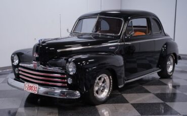 Ford-Deluxe-1947-Coupe-5