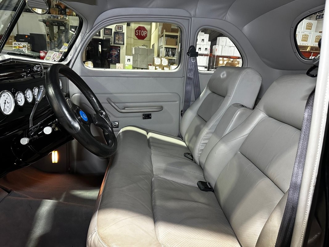 Ford-Deluxe-Coupe-1938-20