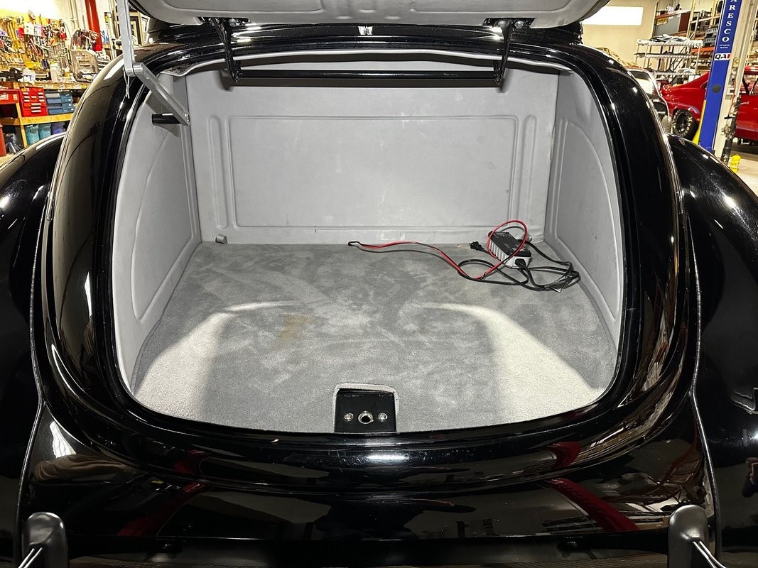 Ford-Deluxe-Coupe-1938-23