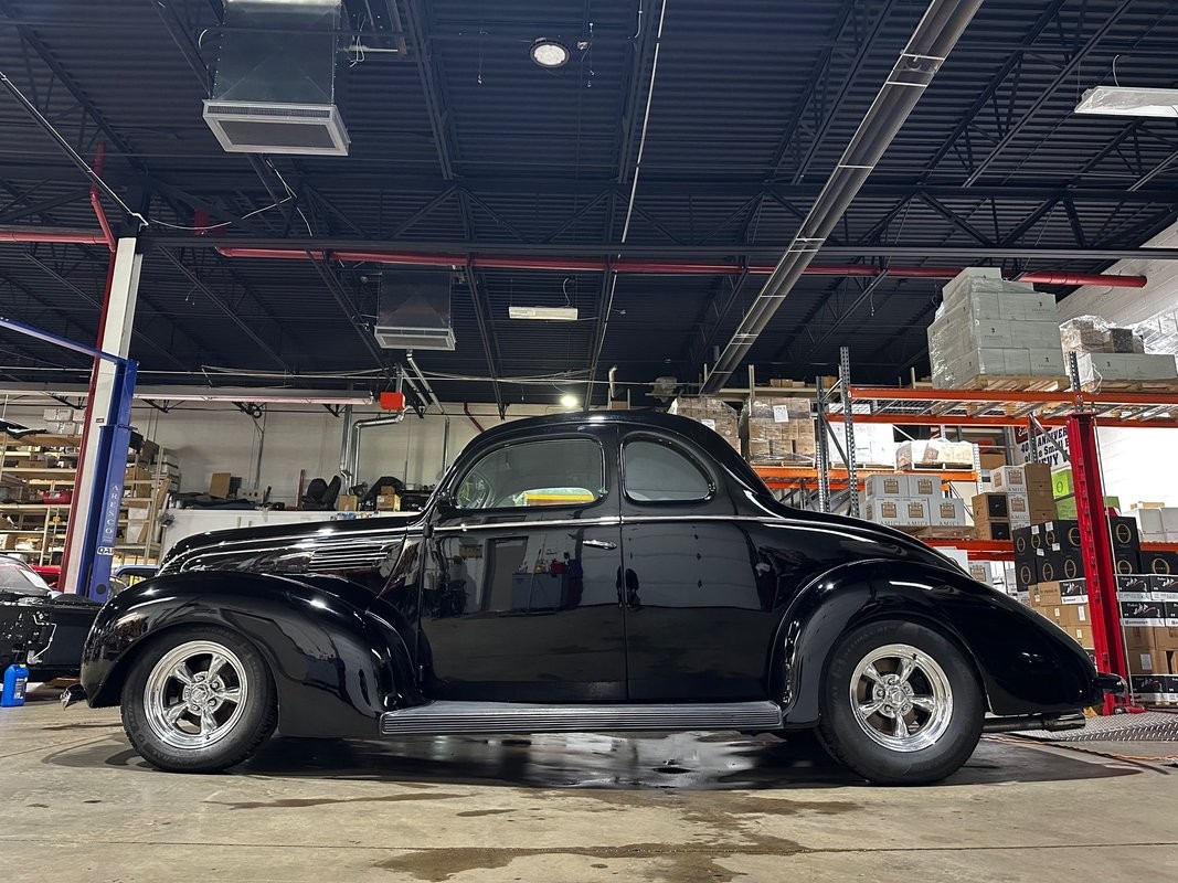 Ford-Deluxe-Coupe-1938-31