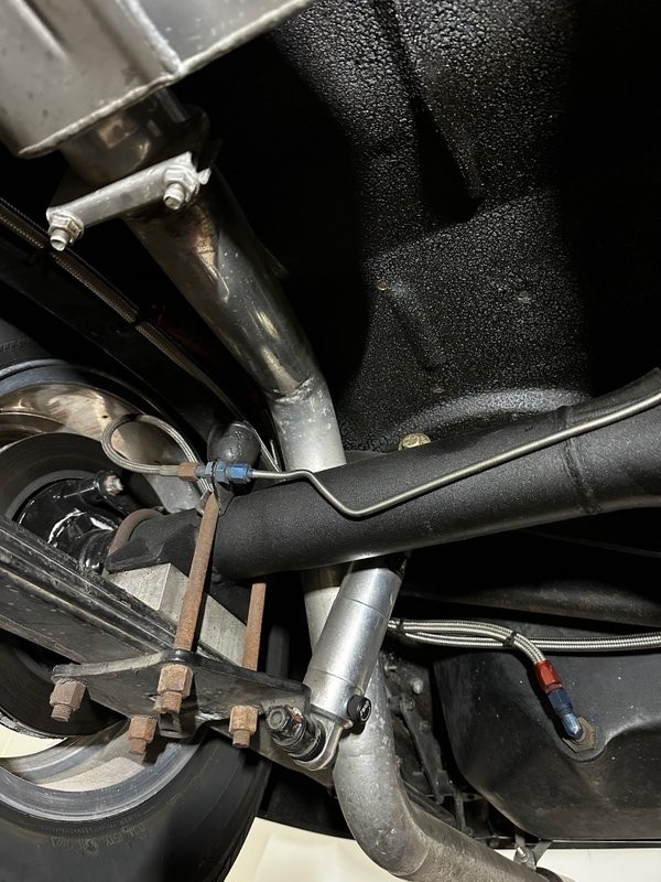 Ford-Deluxe-Coupe-1938-37