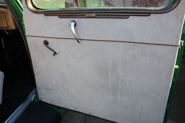 Ford-Deluxe-Tudor-1936-Coupe-34