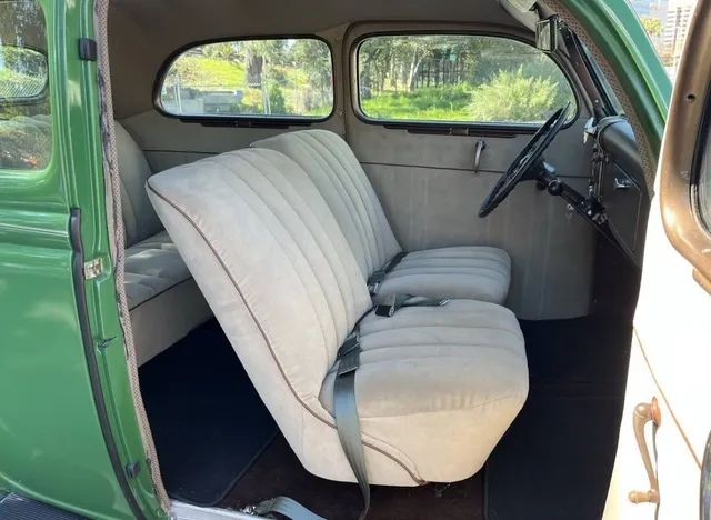 Ford-Deluxe-Tudor-1936-Coupe-9