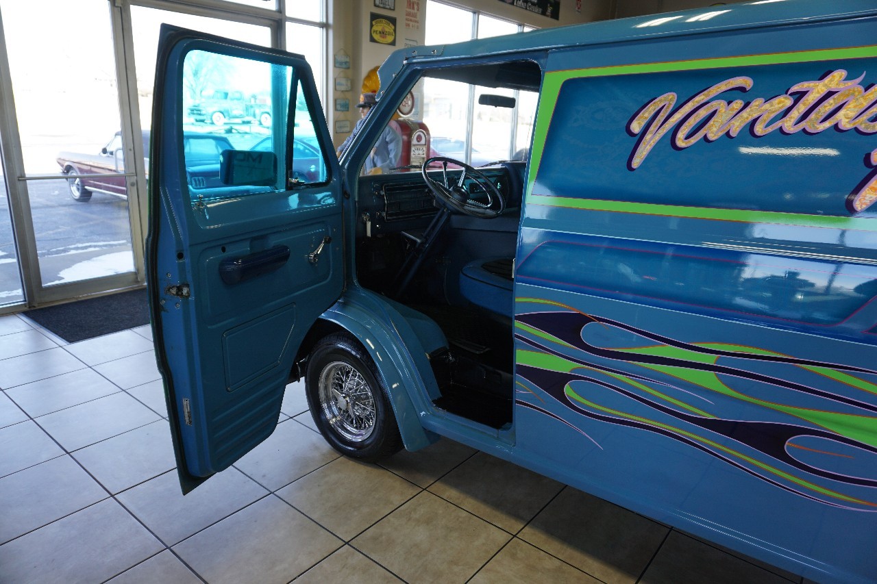 Ford-E-Series-Van-1974-Classic-Car-19