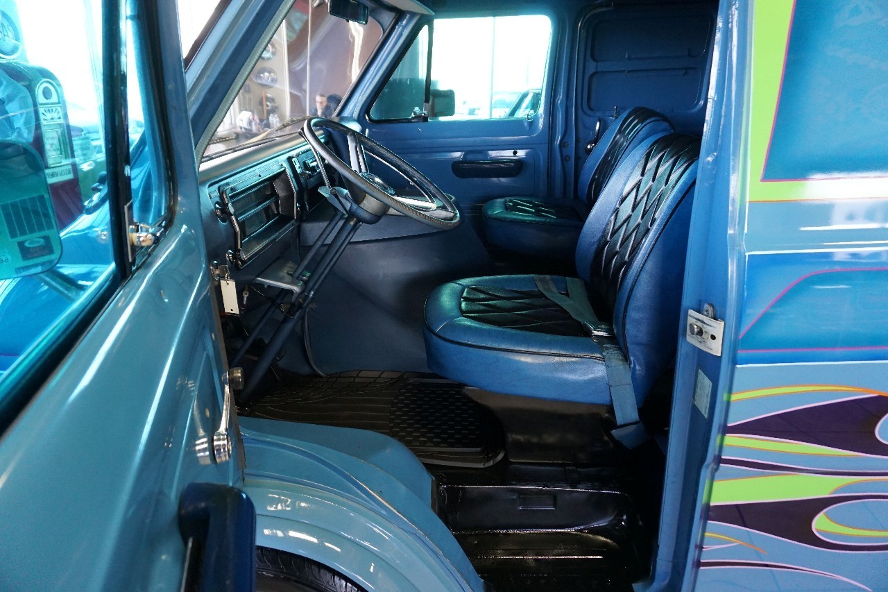 Ford-E-Series-Van-1974-Classic-Car-20
