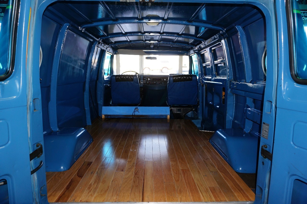 Ford-E-Series-Van-1974-Classic-Car-25