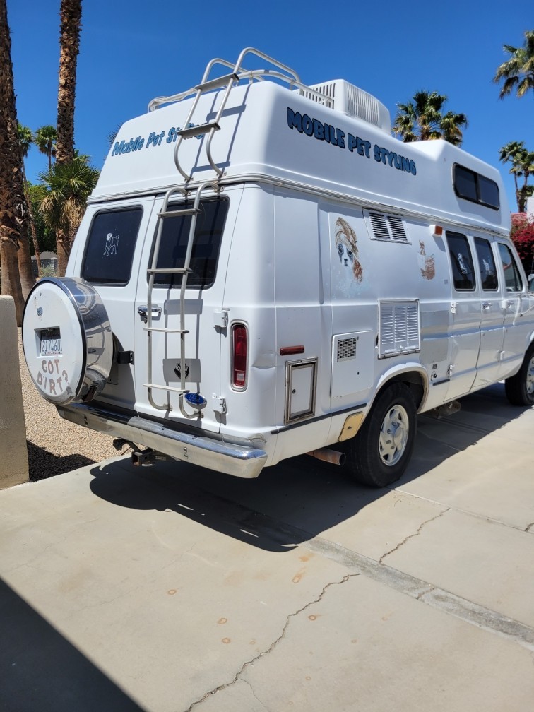 Ford-E-Series-Van-1990-Extended-Cargo-Van-3