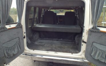 Ford-E-Series-Van-1990-Standard-Passenger-Van-16
