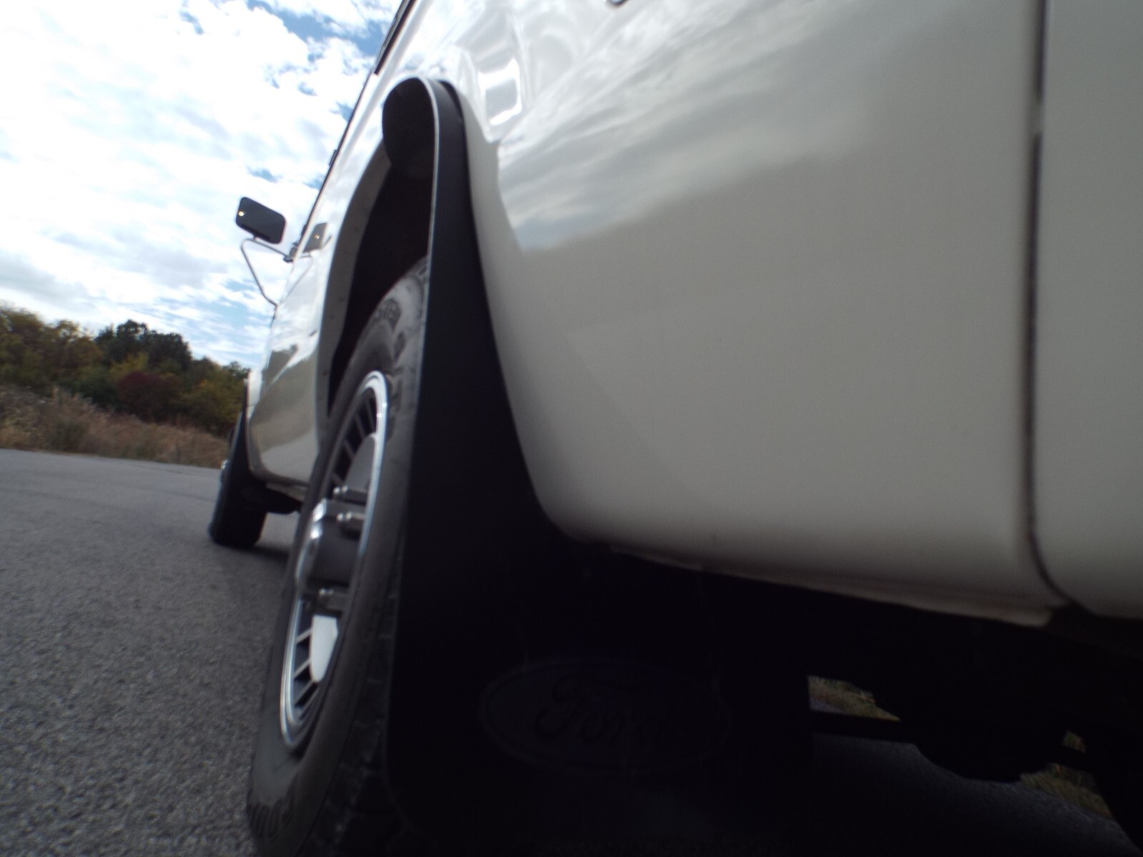 Ford-E-Series-Van-1990-Standard-Passenger-Van-26