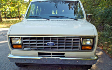 Ford-E-Series-Van-1990-Standard-Passenger-Van-7