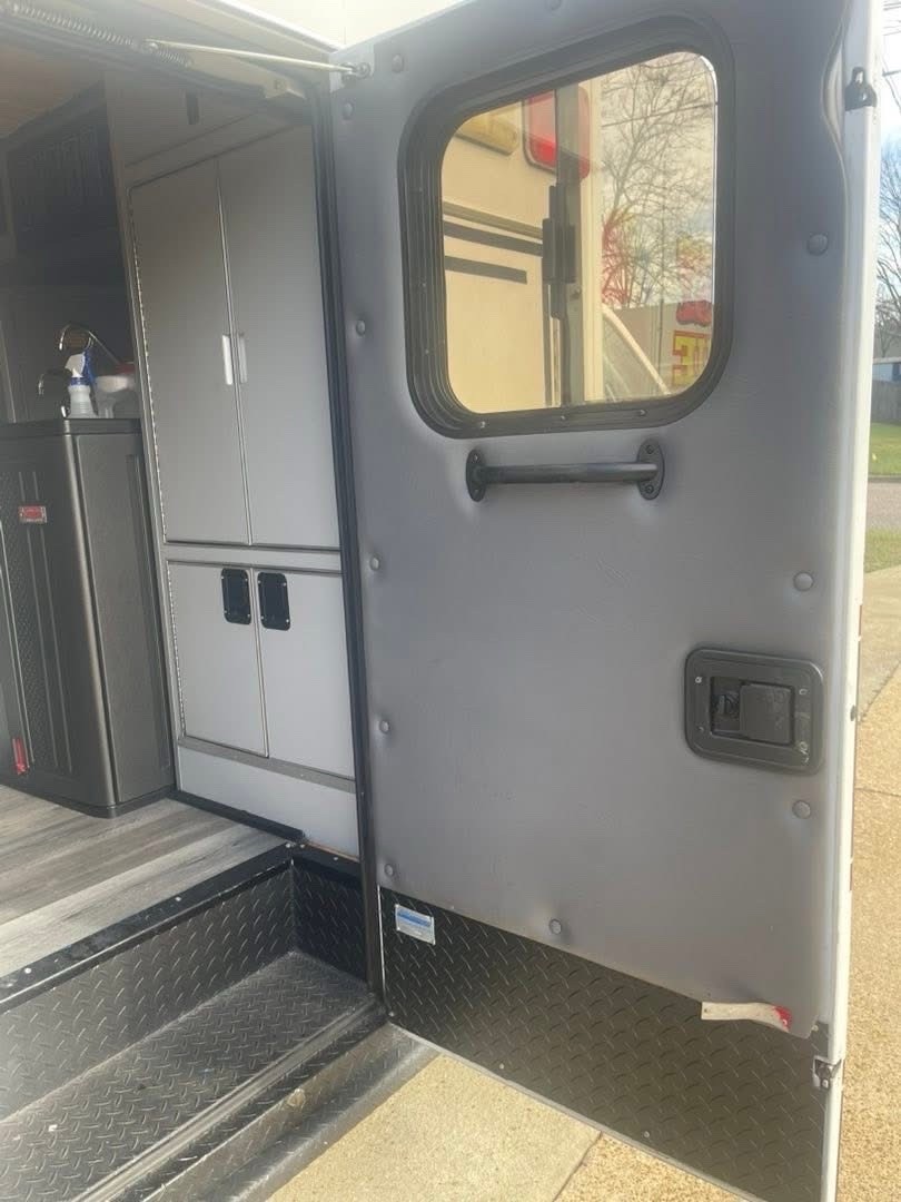 Ford-E-Series-Van-1995-28