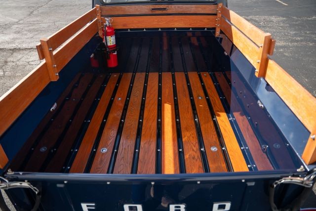 Ford-F-100-1953-Pickup-10