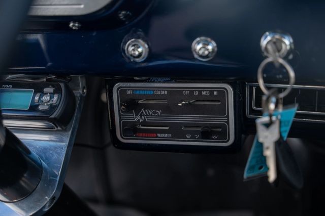 Ford-F-100-1953-Pickup-17