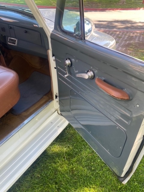 Ford-F-100-1953-Pickup-Truck-15