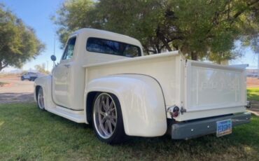 Ford-F-100-1953-Pickup-Truck-3