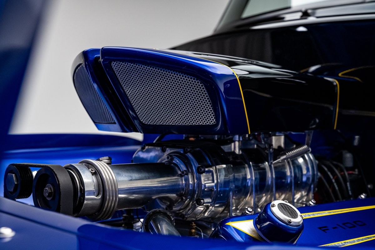 Ford-F-100-1953-Pickup-Truck-32