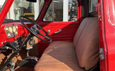 Ford-F-100-1953-Victory-Red-Tan-Leather-10