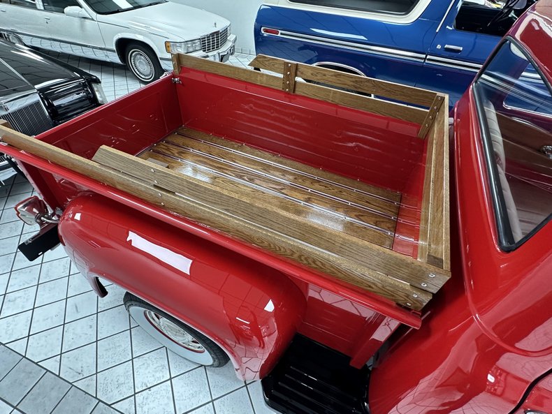 Ford-F-100-1953-Victory-Red-Tan-Leather-20