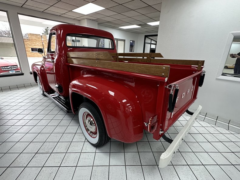 Ford-F-100-1953-Victory-Red-Tan-Leather-21