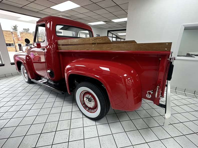 Ford-F-100-1953-Victory-Red-Tan-Leather-24